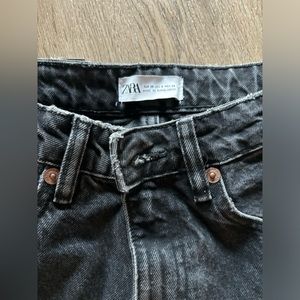 Zara black mom fit jeans size 4